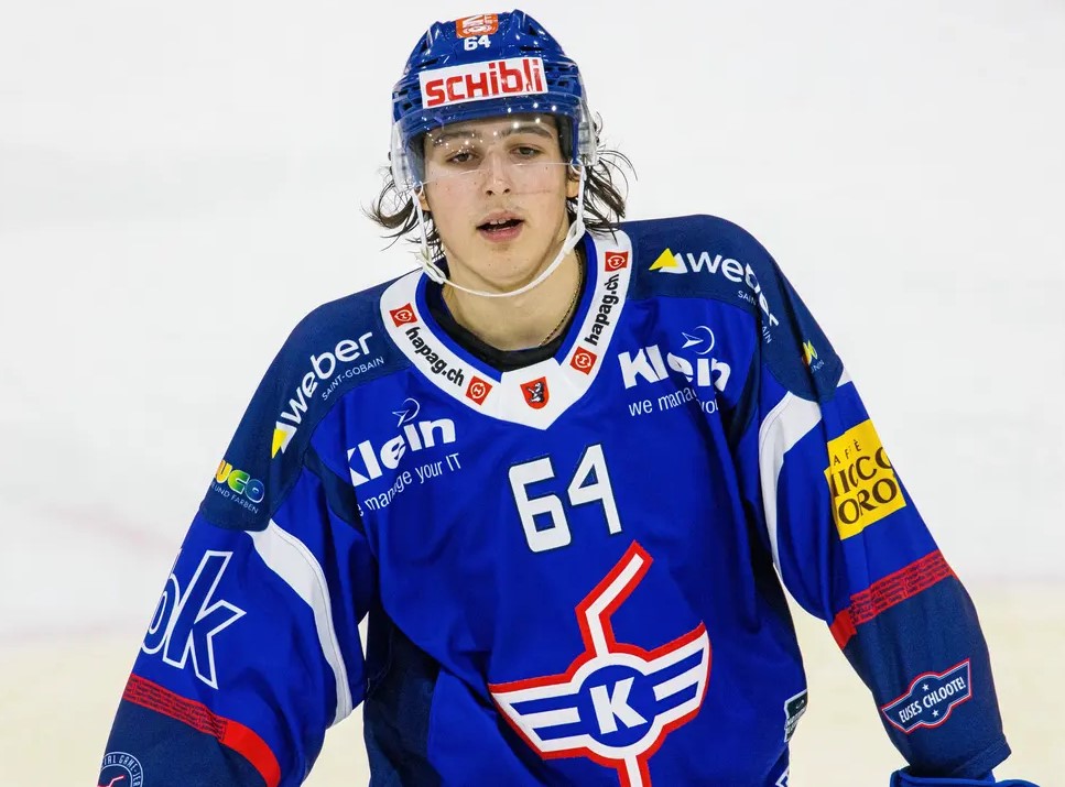 David Reinbacher ne perd pas de temps